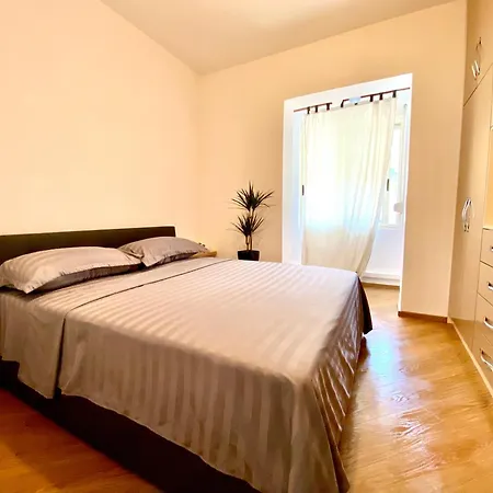 Center Comfy * Durrës