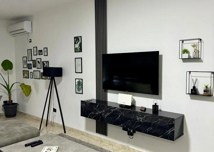 Center Comfy Apartment Durres