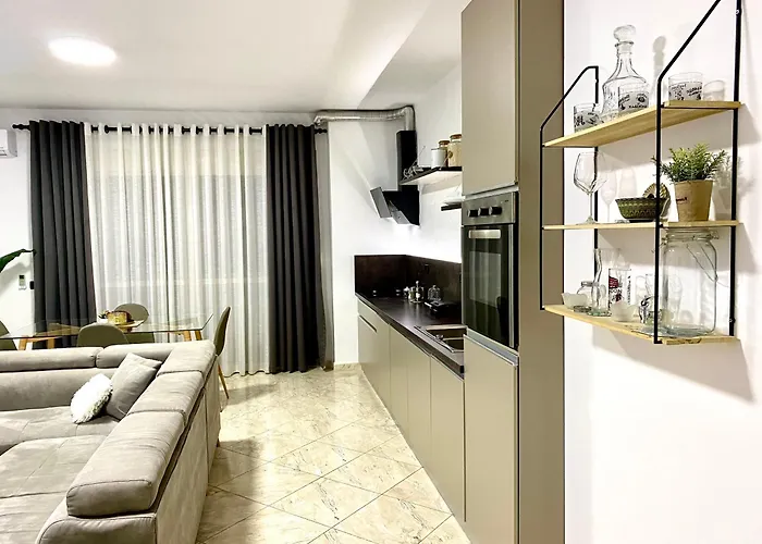 Center Comfy Apartment
