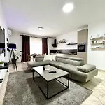 Center Comfy * Durrës