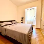 Center Comfy * Durrës